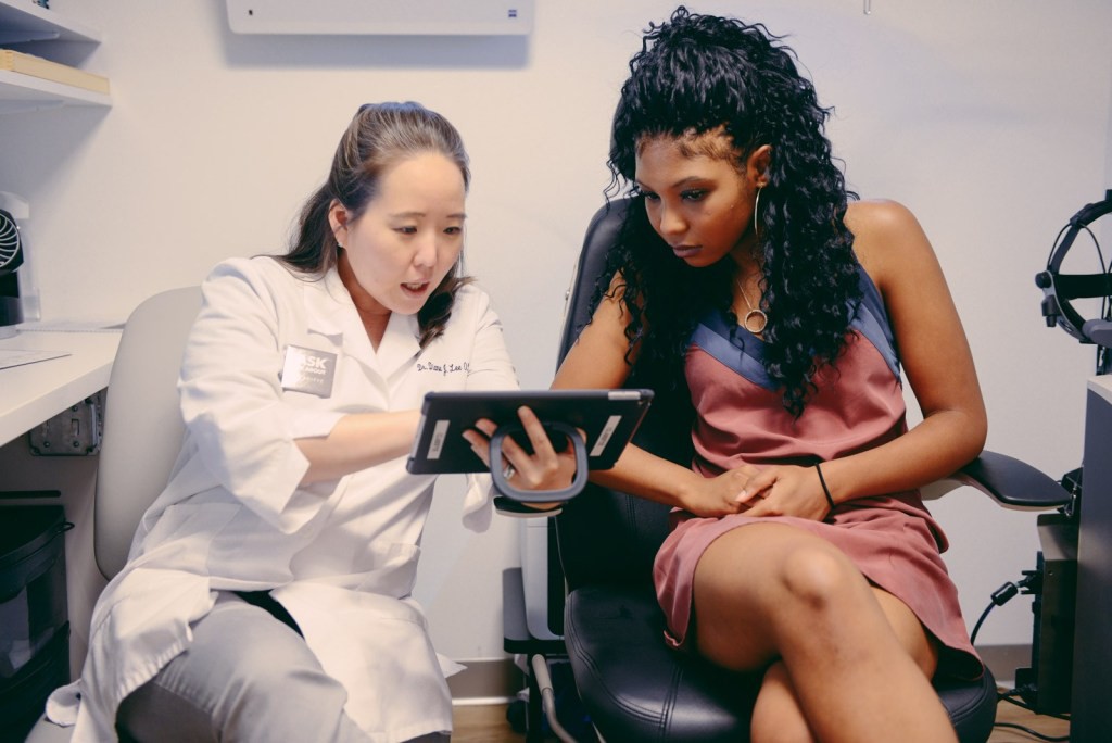 LensCrafters Eye Exam Price How Much Does It Cost & FAQs