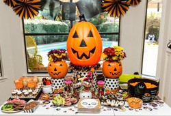 best-halloween-candy-table-ideas-for-perfect-party